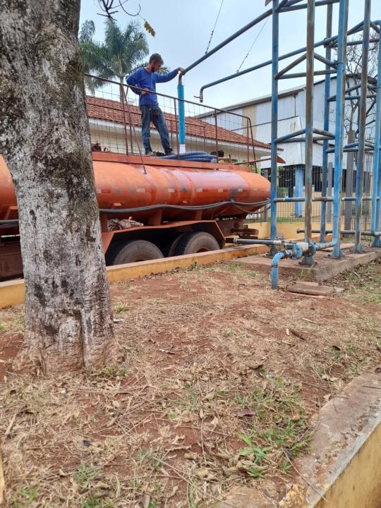 Foto 5 de 6 — Bairros de Araraquara sofrem com baixa pressão da água nesta sexta-feira (10)